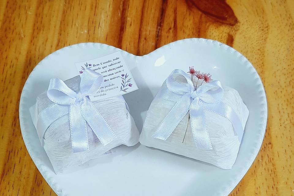 Bem casados no papel crepom