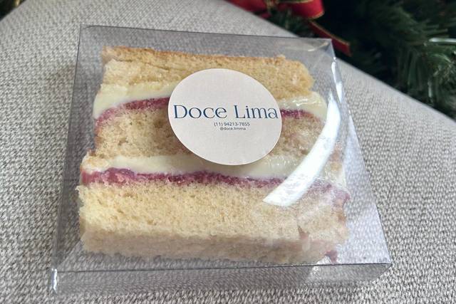 Slice cake ninho com morango