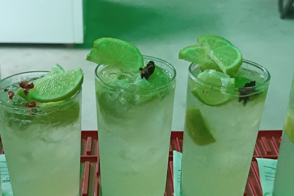 Caipirinhas e caipiroskas