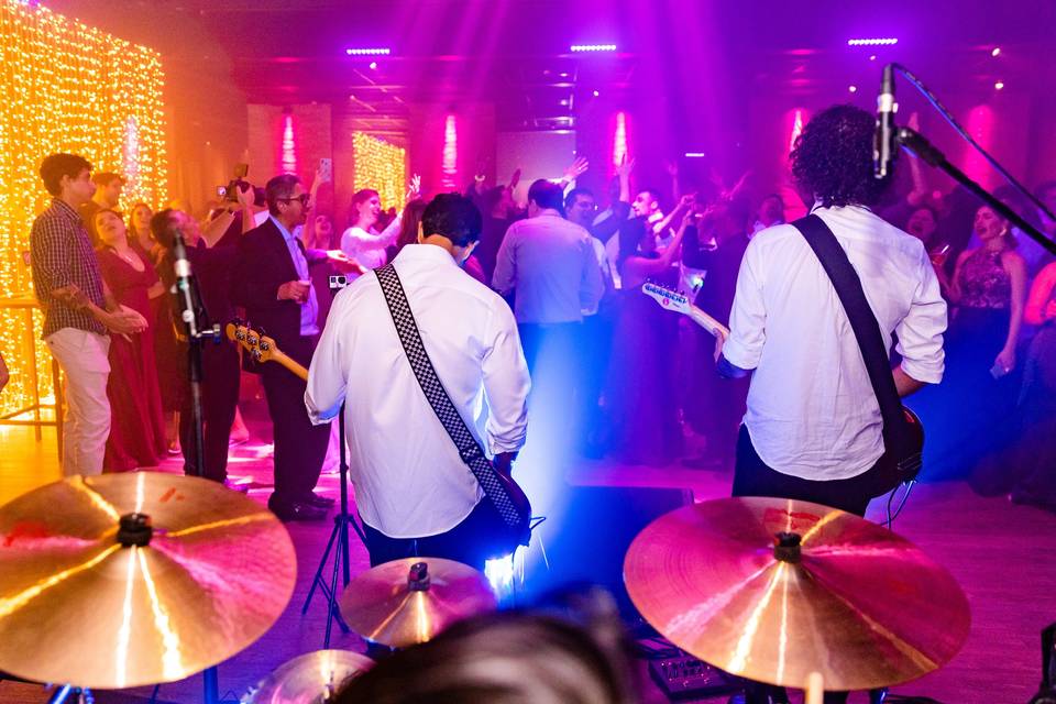 Pista do casamento animada