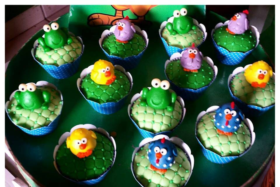 Cup cake - Galinha Pintadinha