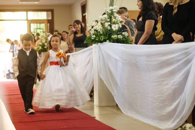 Entrada de daminha e pajem