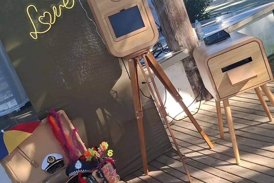 Totem retro e acessórios