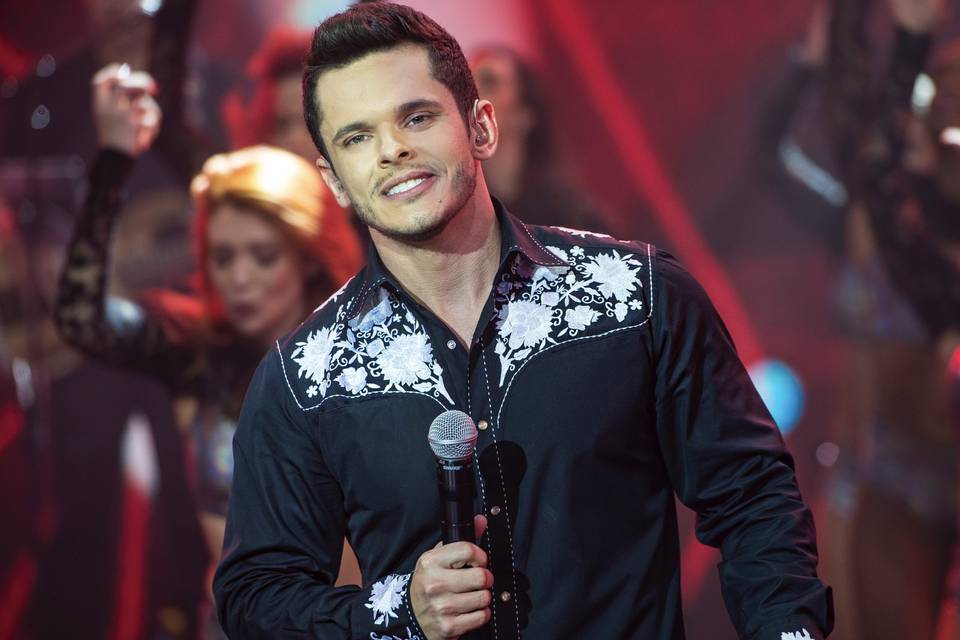 Cantando no Faustão