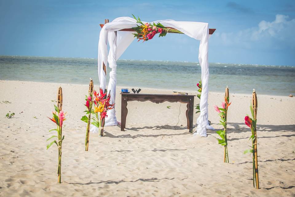 Decoração casamento na praia