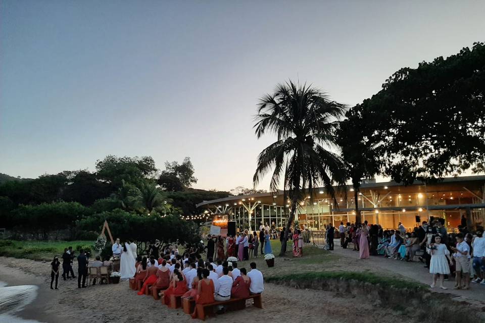 Cerimônia a beira mar