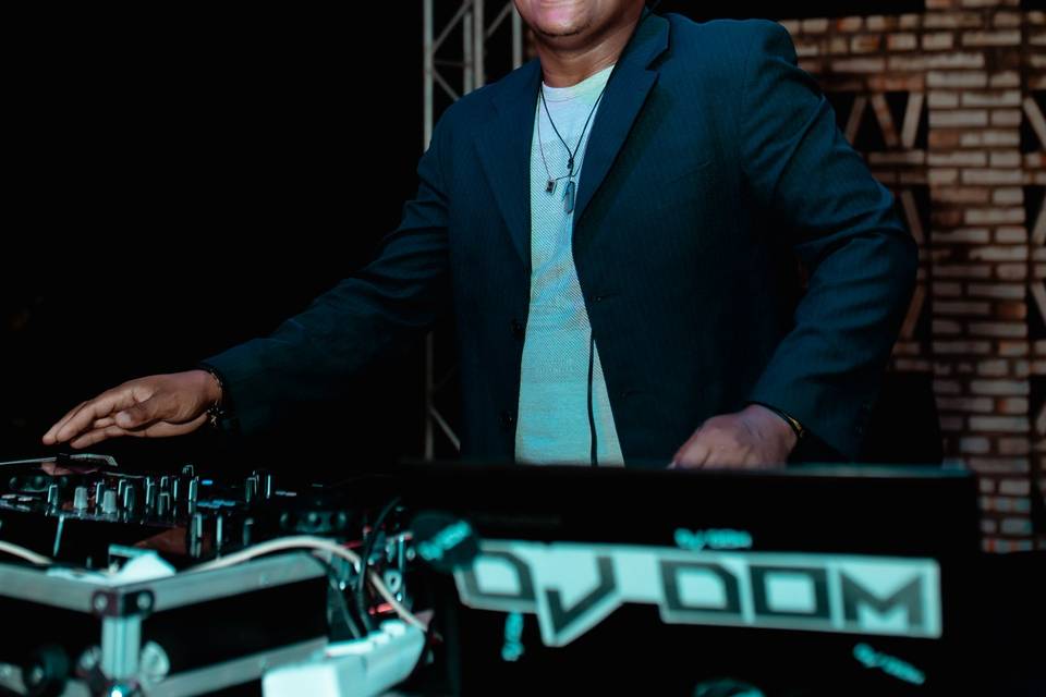 DJ Dom