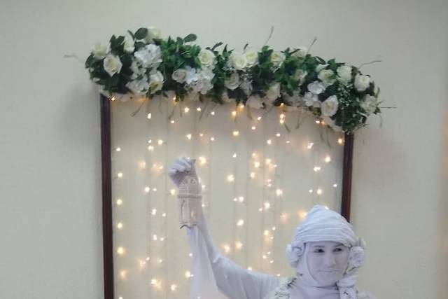 Estatua viva grega branca