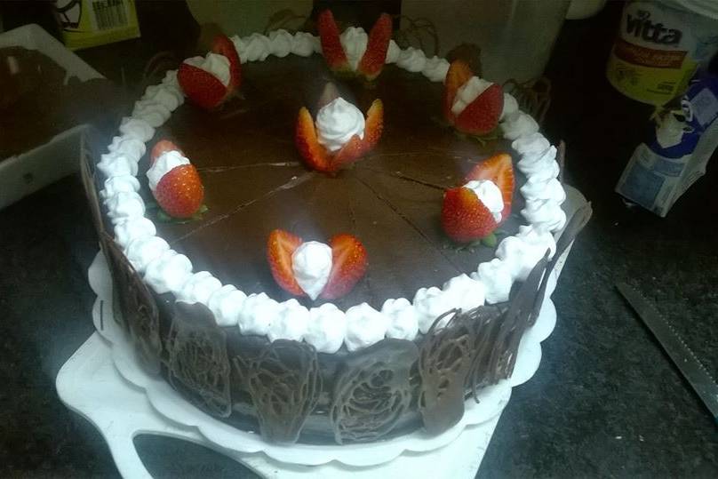 Torta morango com chocolate