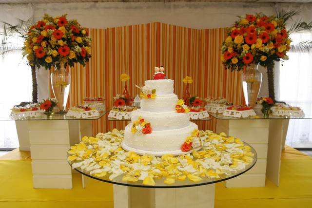 Bolo e doce casamento matinal