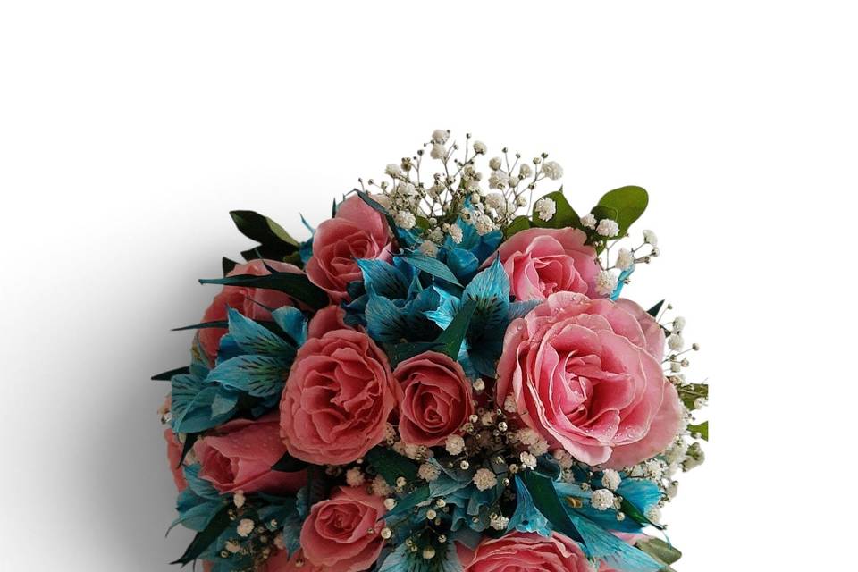 Buque Rosas e astromelias