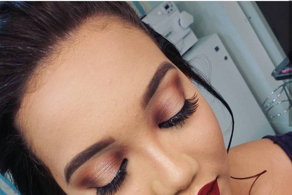 Gabriele Oliveira Makeup