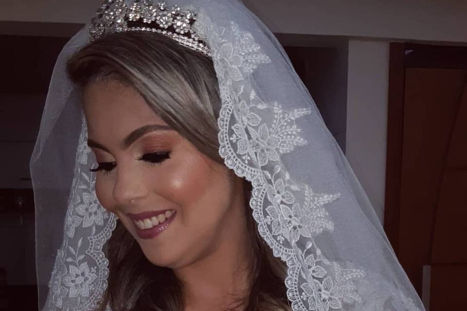 Gabriele Oliveira Makeup