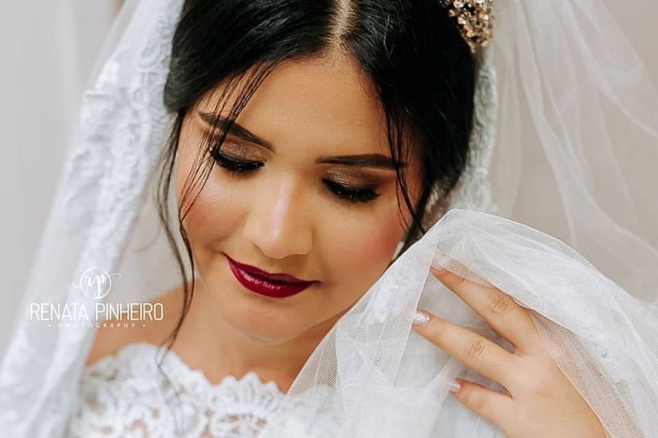 Gabriele Oliveira Makeup