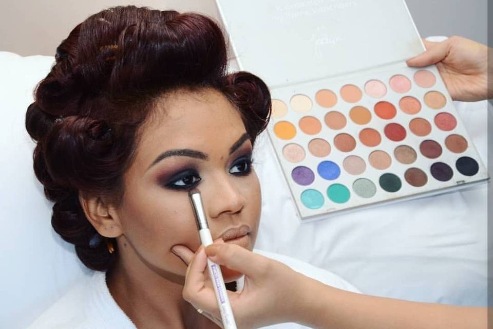 Gabriele Oliveira Makeup