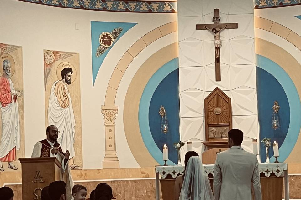 Noivos no altar