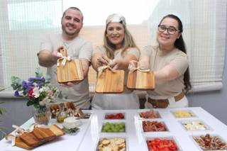 Tudo na Tábua by Adriana Andrade