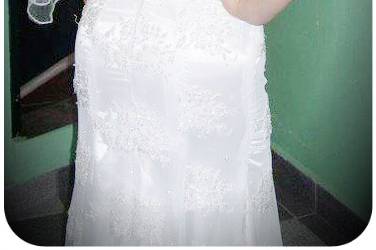 Vestido em renda decotado