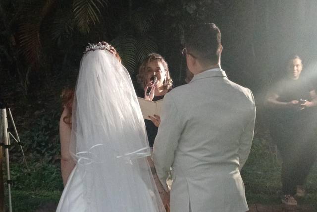 Nem a escuridão atrapalha.