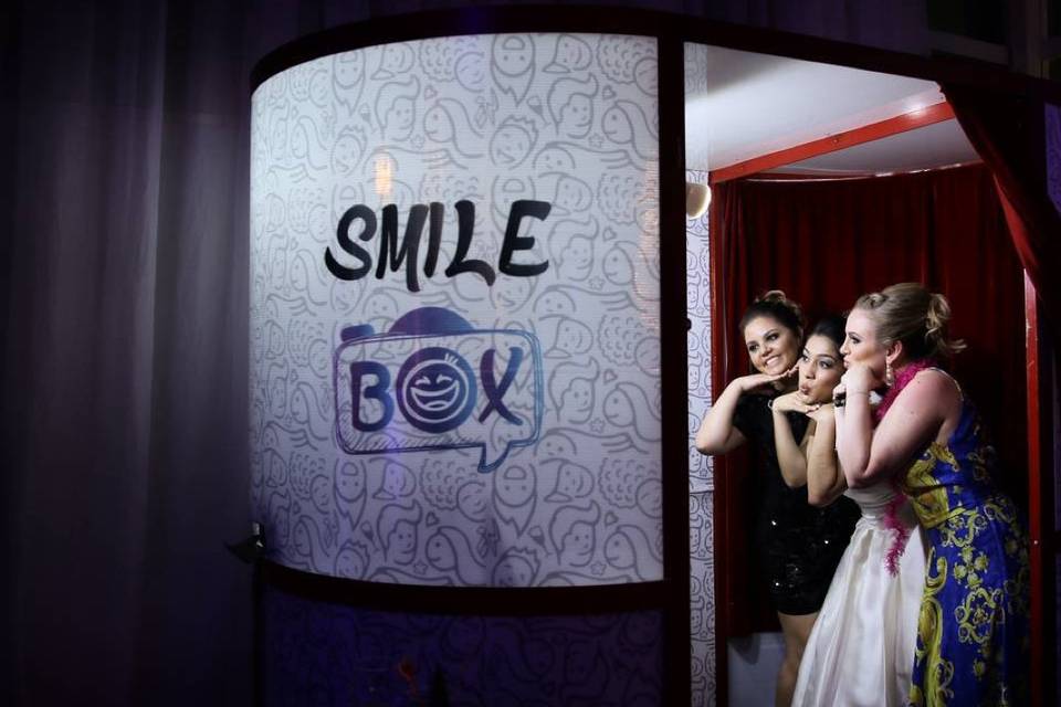 Smile Box