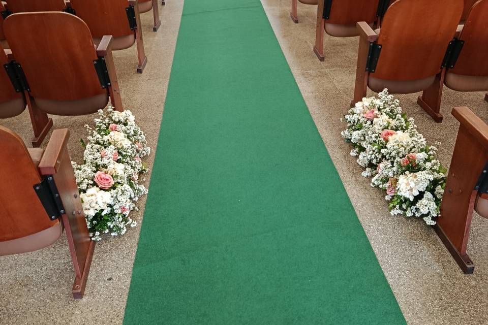 Caminho com tapete verde