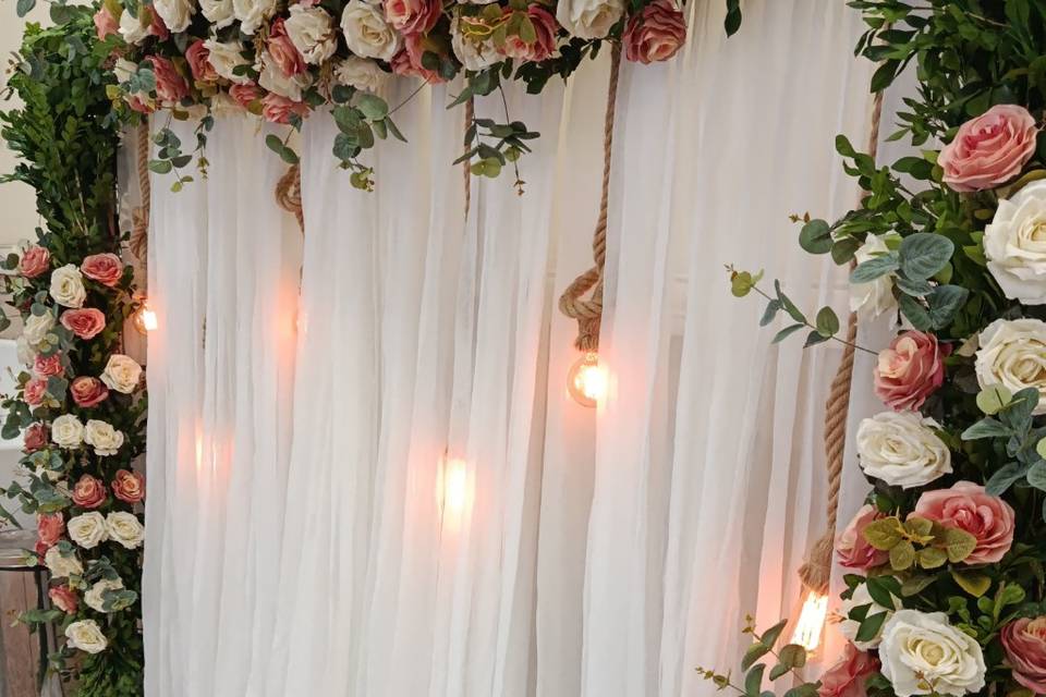 Arco de flores rosé