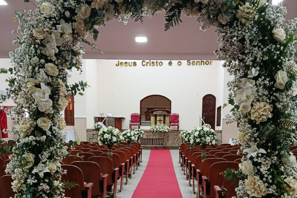 Arco oval com flores permanent