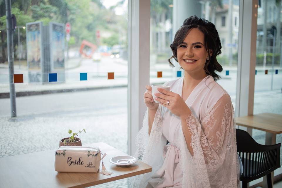 Juliana Meira Makeup