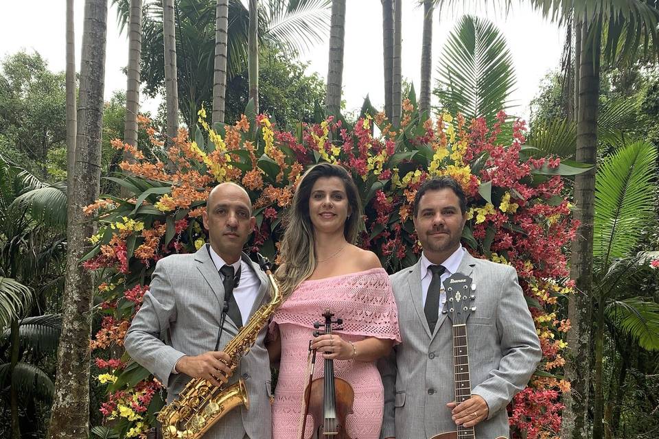 Trio com Sax e violino