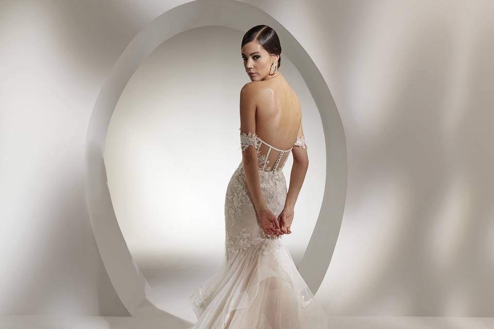 Nicole Milano Templo Fashion
