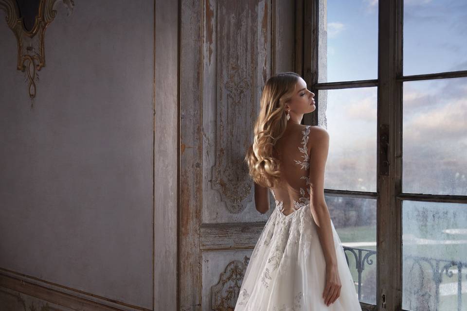 Nicole Milano Templo Fashion