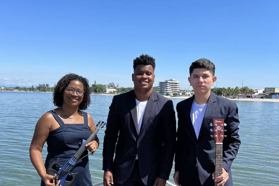 Trio de Violino, Violão, cajon