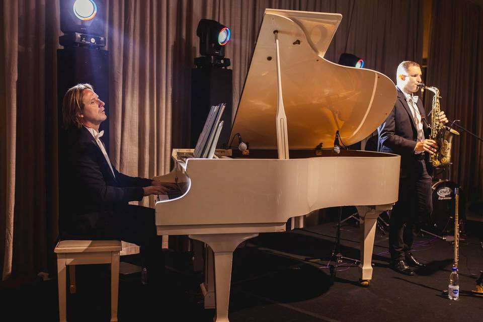 Piano Bar