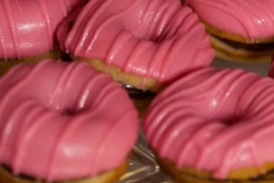 Mine cake donuts