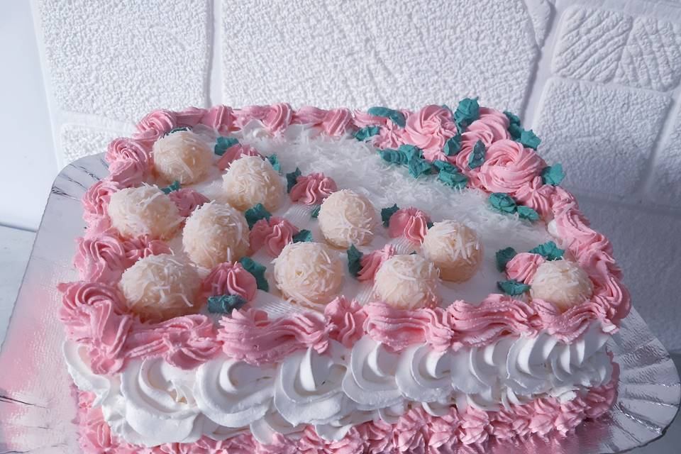 Bolo Rosé em chantininho  Buttercream cake decorating, Creative