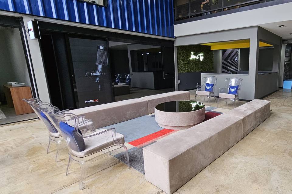 Hall Entrada
