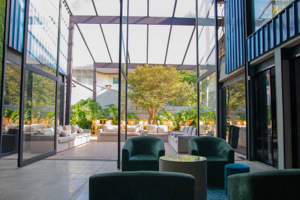 Hall Entrada