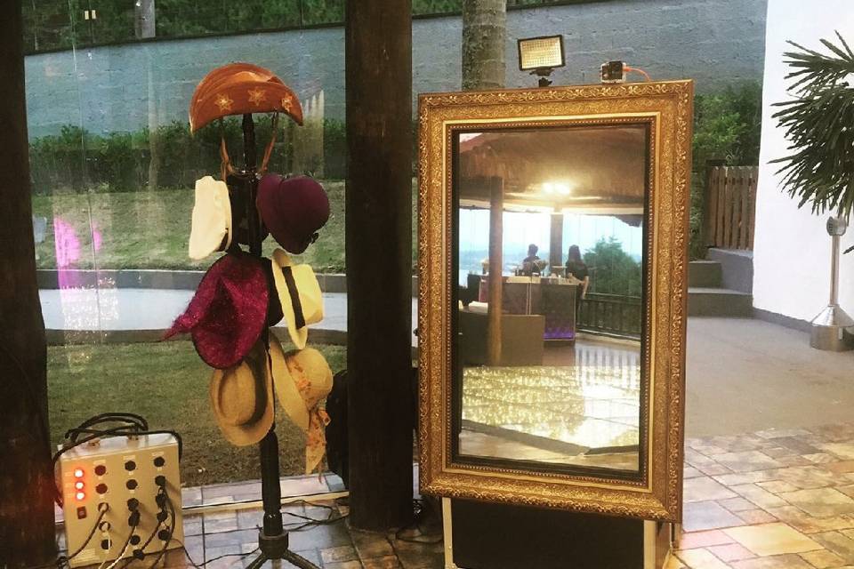 Totem Espelho