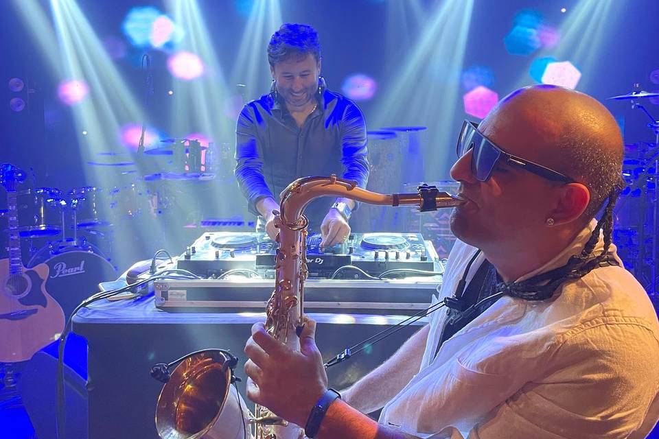 Sax e DJ