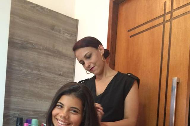 Maquiando a noiva