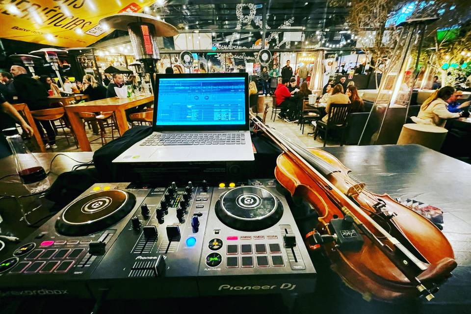 Dj + Violino