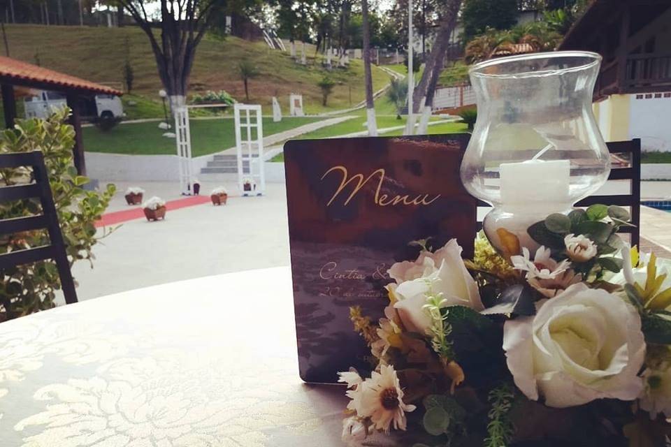 Centro de mesa floral.