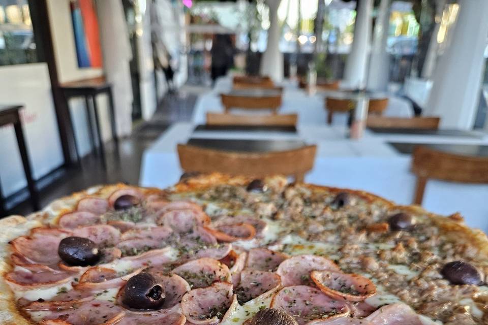 Excelente opção de pizzas