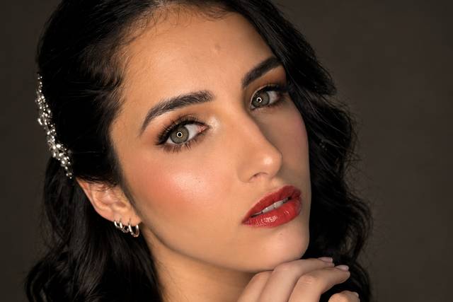 Gabriela Cabral Makeup