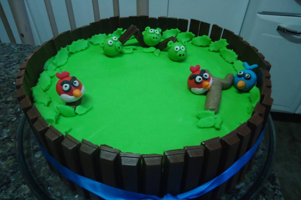 Bolo Kit Kat Angry Birds