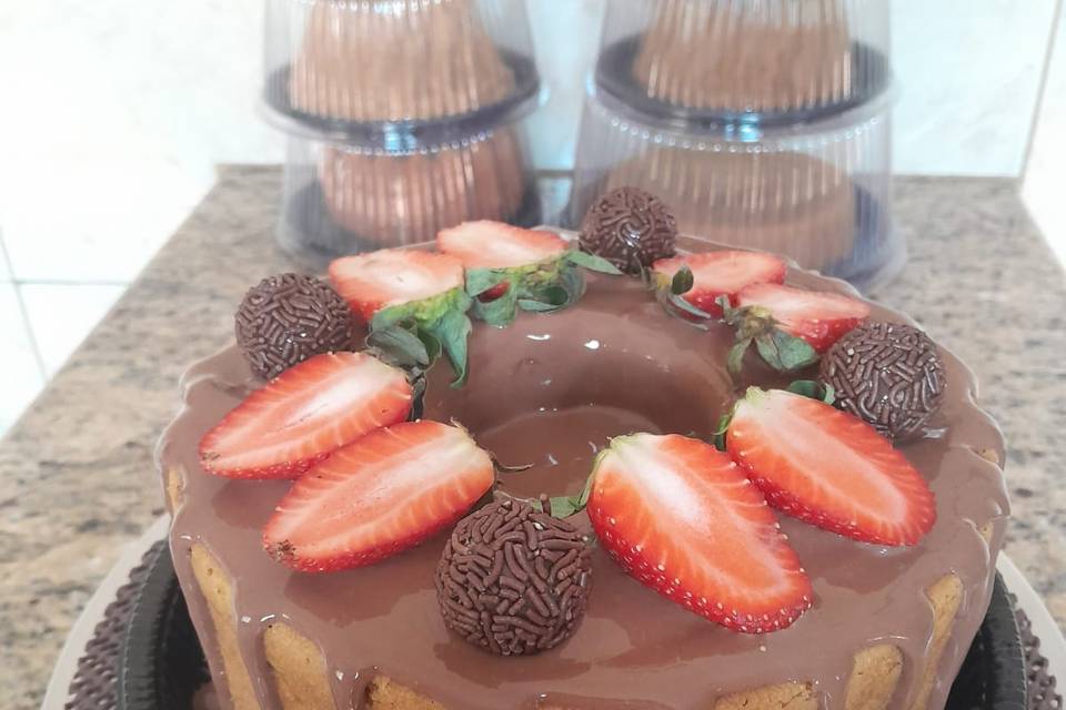 Bolo de cenoura com brigadeiro