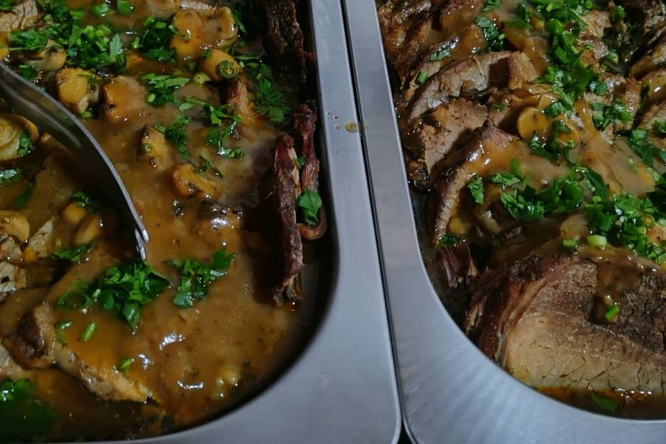 Lagarto no molho madeiro