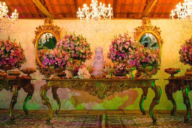 Mesa bolo e doces