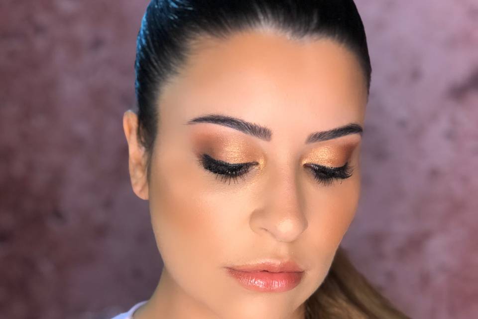 Cinara Carvalho Hair & Makeup