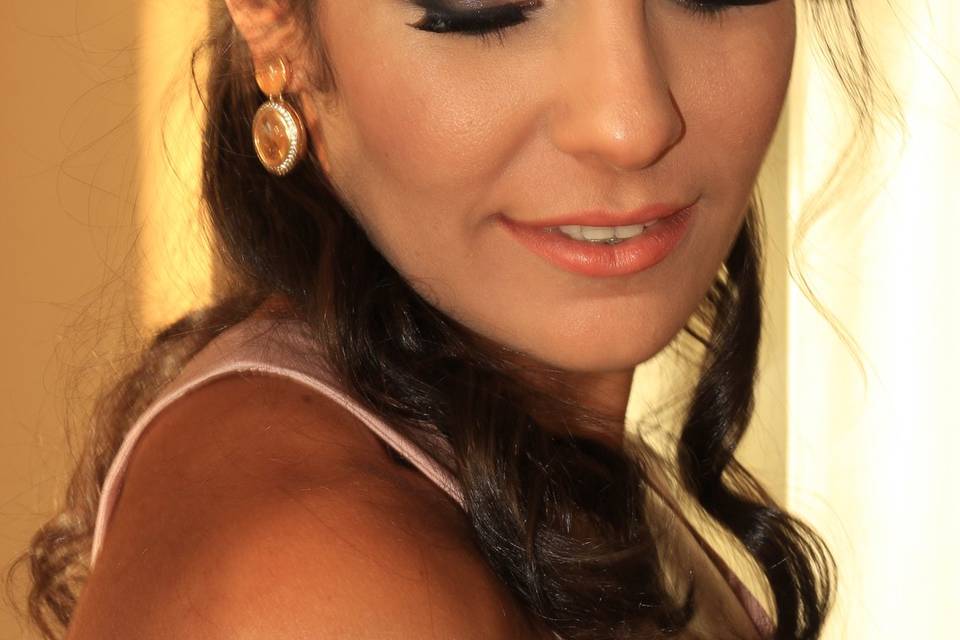 Cinara Carvalho Hair & Makeup